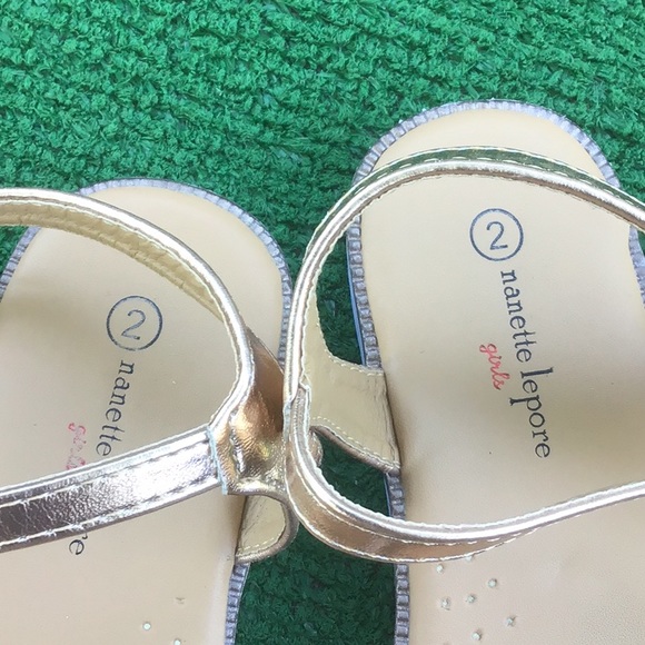 Nannette Laporte Girls shoes!Excellent condition😀 - Picture 3 of 3